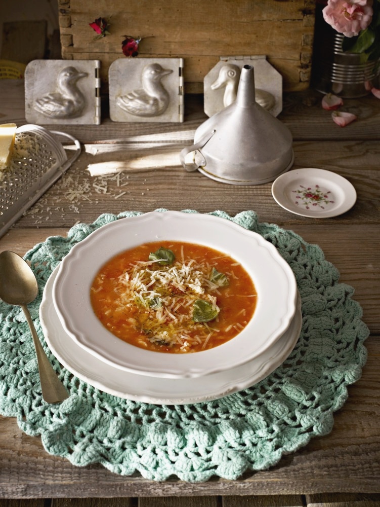 TOMATO SOUP WITH RICE & BASIL